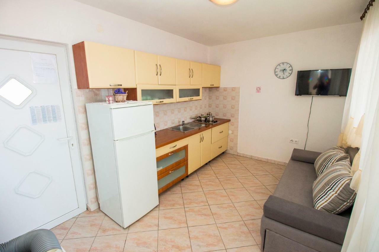 Apartments Pivac - Lokva Rogoznica Εξωτερικό φωτογραφία